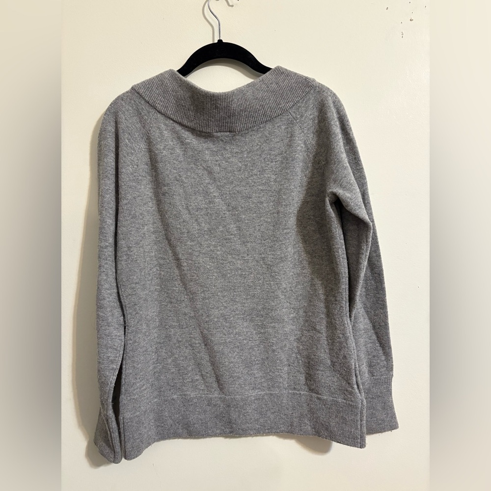 Ann Taylor Women’s Medium Gray mock neck sweater wool blend grey‎ pullover